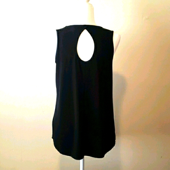 CS Studio Sleeveless Tunic - Picture 2 of 2